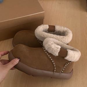 Chaussures d'hiver chaudes et décontractées à semelle épaisse et antidérapante, doublées de fourrure, nouveau style automne-hiver, bottes de neige - Product Image 1