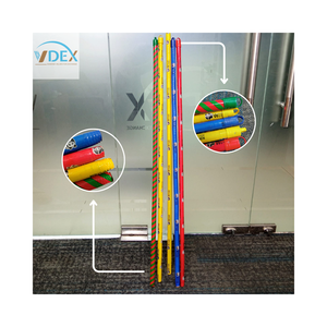 Precio competitivo para palos de escoba Panda Wuchen de PVC hechos de madera de eucalipto de Vietnam - Product Image 1