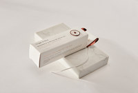 Boîte-cadeau de parfum de bouteille d'huile essentielle conçue sur mesure emballage cosmétique laminé mat rigide pour ensemble d'impression gaufré de perruques