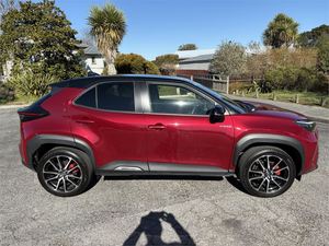 Auto Usado en Buenas Condiciones, <span class=keywords><strong>Toyota</strong></span> <span class=keywords><strong>Yaris</strong></span> <span class=keywords><strong>Cross</strong></span> GR Sport <span class=keywords><strong>2024</strong></span>, 1.5P HEV ECVT FWD SUV, Envío a Todo el Mundo - Product Image 6