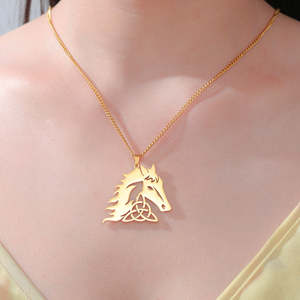 Pendentif Tête de Cheval Creuse Plaqué Or Argent 925 Moissanite Nœud Celtique Bijoux Animaux Cadeaux pour Femmes Hommes - Product Image 5