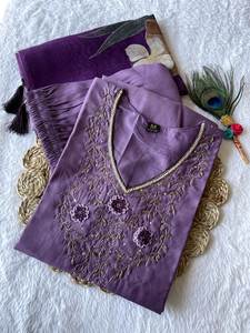Violet Grand Elegant Straight Kurti Pant Dupatta Set Opulent Indian Ethnic Collection pour B2B Wholesale & Corporate Gifting - Product Image 2