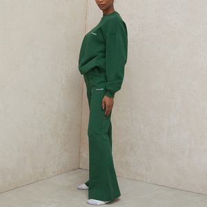 OEM Logo personnalisé Streetwear Ensemble Deux Pièces Jambe évasée Femme Pantalons Empilés Hauts Courts Motif Solide Tricot Sweats Décontracté - Product Image 6