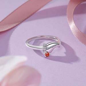 Bague personnalisée Jeulia avec pierre de naissance ovale et motif gravé en platine rhodiée - Product Image 5