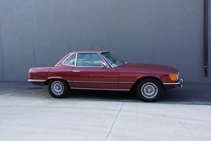 Buena Oferta para un Mercedes-Benz 450SL de 1973 con Motor V8 de 4.5 Litros, Interior Marrón, Techo Rígido del Mismo Color Incluido - Product Image 2