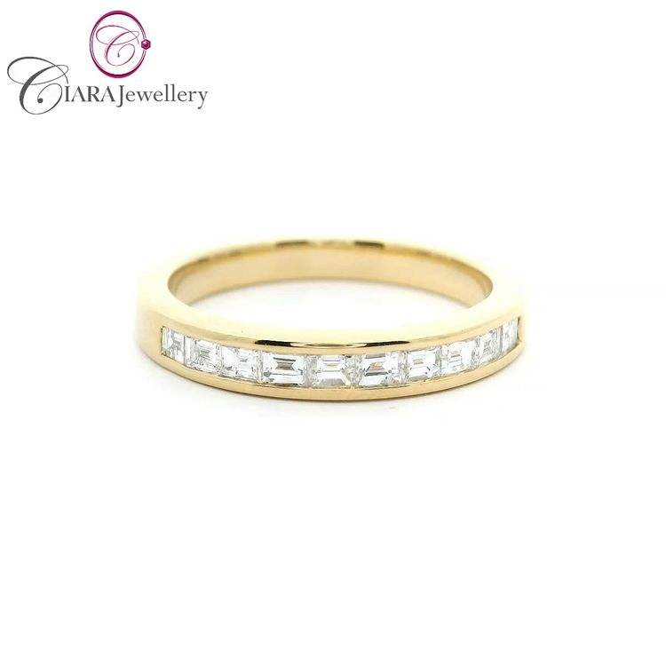 สีเหลืองทอง