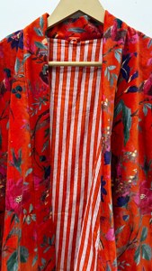 Kimono largo de terciopelo Chaqueta de cobertura de alta calidad Kimono con estampado floral Ropa de playa Regalo de cumpleaños Precio al por mayor - Product Image 2