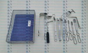 Juego de 13 Retractores para Cirugía de Hombro con Caja Esterilizadora para Artroplastia/Uso Ortopédico - Product Image 3