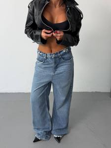Jean en denim délavé vintage pour femme, taille basse, fermeture boutonnée, coupe droite décontractée, fabriqué en Turquie, personnalisable - Product Image 4