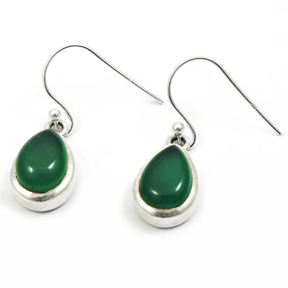 Produk penjualan trendi Top 925 perak murni batu permata Onyx hijau alami batu mulia bentuk air mata anting menjuntai perhiasan buatan tangan India