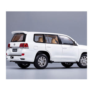 Option de base LANDCRUISER 4.6ccm GXR assez utilisée en vente - Product Image 1