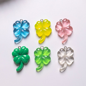 จี้เรซิ่นรูปใบโคลเวอร์สี่แฉก เครื่องรางนำโชคสำหรับงาน DIY ทำต่างหู สร้อยคอ สร้อยข้อมือ เครื่องประดับ - Product Image 2