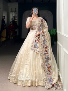 LAHENGA CHOLI DUPATTA, broderie de sequins framboise, coupe ample, style naturel, automne - Product Image 5
