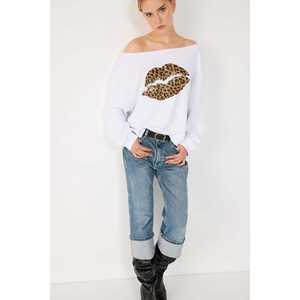 Sudadera con Estampado de Labios y Leopardo - Product Image 1