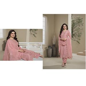 Robe en soie et crêpe Tebby de haute qualité élégante et confortable pour les femmes disponible à un prix abordable - Product Image 1