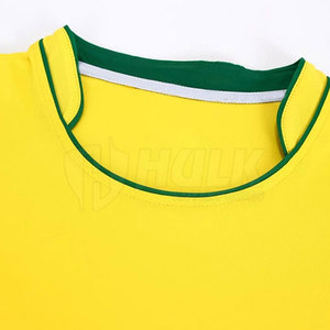 Tenue de football personnalisée haut de gamme pour hommes et femmes, maillot et short à séchage rapide, vêtements de sport respirants, uniforme d'équipe, usine OEM - Product Image 2