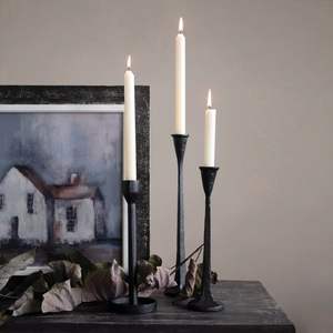 Bougeoir rustique en fer noir avec accents de défilement décoratifs Charme vintage unique pour une ambiance romantique pour Noël Pâques - Product Image 4