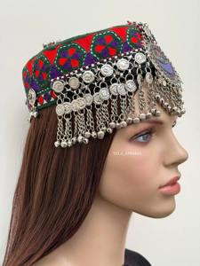 Ensemble complet de bijoux tribaux afghans comprenant un couvre-chef Matha Patti, des boucles d'oreilles assorties et un grand collier bib vibrant - Product Image 3