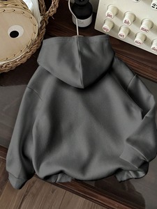 เสื้อฮู้ดแบบรูดซิปพร้อมฮู้ดปรับได้ซับในกันความร้อนและการเย็บที่ทนทานเหมาะสำหรับใส่ไปยิมชุดลำลองและขายส่ง - Product Image 4