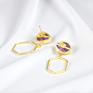 Tourmaline noire brute pierre précieuse à la main plaqué or boucles d'oreilles pendantes hexagone métal boucles d'oreilles bijoux personnalisés - Product Image 2