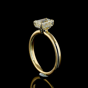 Bague de fiançailles en or jaune 14 carats, 1,10 ct, taille émeraude, halo caché, bijoux de mariée de luxe faits à la main - Product Image 1