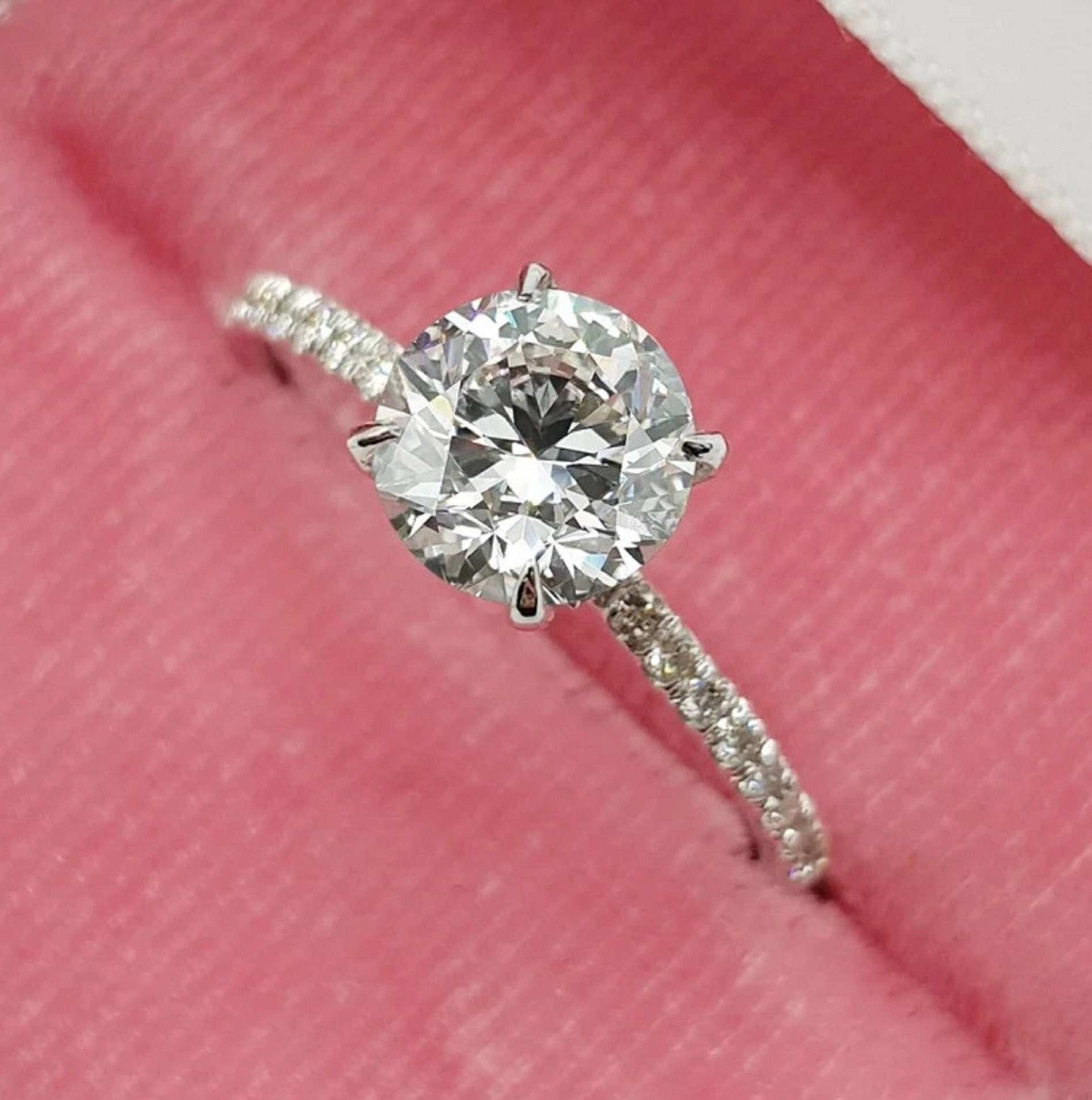 สีเหลืองทอง