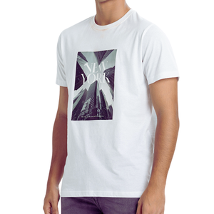 Camiseta Clásica Blanca de Algodón 100% Tejido para Hombre, Manga Corta, Cómoda y Elegante para Uso Diario - Product Image 1