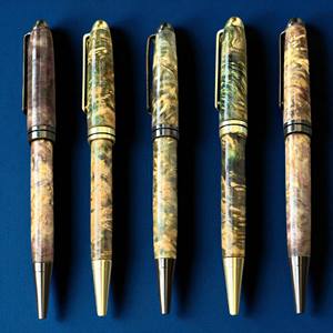 Stylos à bille en bois stabilisé de haute qualité, logo personnalisé gravé, style serpentine burl - Product Image 1