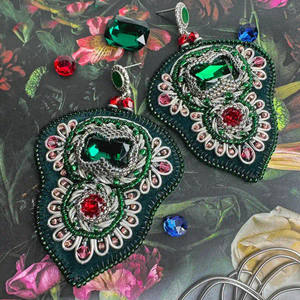 Boucles d'oreilles multi-perles personnalisées de luxe pour femmes, bijoux de fête festifs au meilleur prix, boucles d'oreilles en perles fabriquées en Inde - Product Image 4