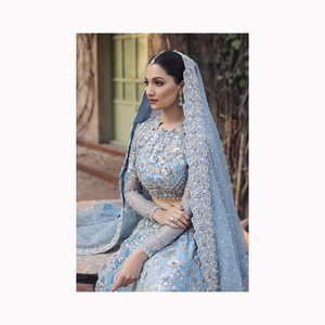 Vêtements pakistanais de qualité supérieure et abordables pour femmes Top travaillé en diamant avec contraste Dupatta pour les occasions de mariage au meilleur prix - Product Image 2