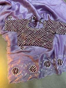 ส่าหรีผ้าไหมที่สวยงามนุ่มสีทองบดสไตล์ทันสมัยทันสมัยทันสมัยพร้อมผ้าพันผมตัดด้วยมือก้นดาน่าสำหรับงานปาร์ตี้ทุกโอกาส - Product Image 6