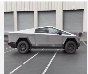 Usado 2024 Teslaa Cybertruck Foundations Series Motores eléctricos camiones - Product Image 4