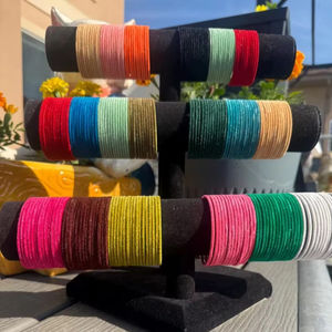 Brazaletes de Terciopelo Metálico al por Mayor, Brazaletes de Regalo para Haldi Mehendi Sangeet, Brazaletes de Moda, Pulseras, Recuerdos Dholki, Accesorios para Mujer - Product Image 1