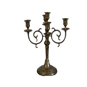 Candelabro de Metal Dorado Antiguo de Cinco Brazos para Decoración Navideña, Eventos, Fiestas y Festivales - Product Image 1