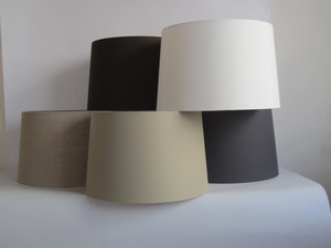 โคมไฟหัวเตียงโรงแรมสีขาวบริสุทธิ์ทันสมัยปรับแต่งได้โครงครอบโคมไฟผนังและโต๊ะพร้อมเฉดสีผ้าสำหรับโรงแรม - Product Image 5