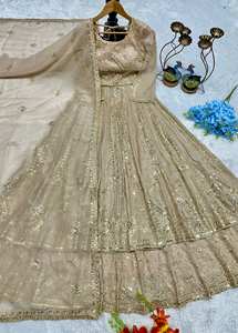 Sari en mousseline de soie Fendy de qualité supérieure avec broderie de paon multi-sequences et bordure en pointillés - Product Image 3