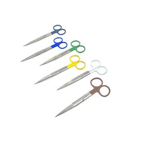 Juego de tijeras quirúrgicas operativas Mangos multicolores 5,5 "Recto afilado/afilado - Product Image 1