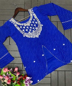 FANCY GEORGETTE BORDADO CODIFICACIÓN TRABAJO CON IMPRESIÓN DIGITAL LEHENGA CON DUPATTA FESTIVE WEAR PRECIO AL POR MAYOR ROPA ÉTNICA - Product Image 4