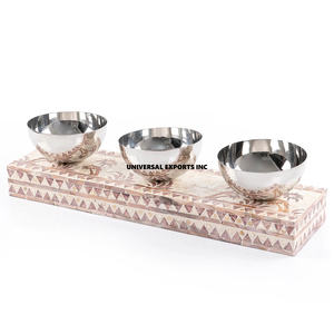 Juego de dos bandejas de chocolate doradas Cuenco dulce hecho a mano de buena calidad Cuenco de chocolate de diseñador clásico y elegante - Product Image 4