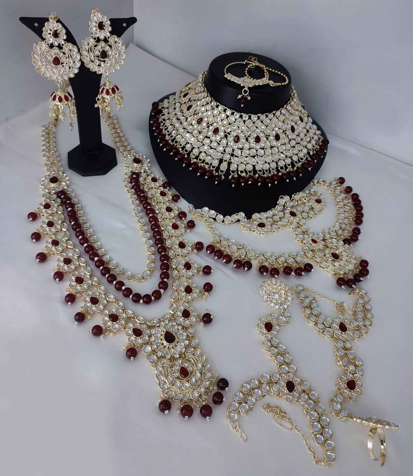 สีน้ำตาล