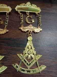 Bijoux en métal Tout bijou POL TOPS que vous pouvez obtenir des insignes maçonniques personnalisés - Product Image 3