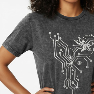 Camiseta de Moda Personalizada al por Mayor de Alta Calidad con Pedrería - Product Image 6