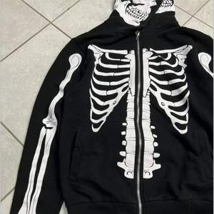 Sudadera con capucha con cremallera de lana de invierno con estampado de esqueleto unisex Diseño elegante cómodo de alta calidad Lo mejor para uso regular - Product Image 6