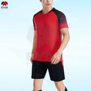 Maillot de football à manches courtes pour hommes sur mesure Maillot de football de haute qualité Uniformes de football respirants à vendre Fabriqué au Pakistan - Product Image 6