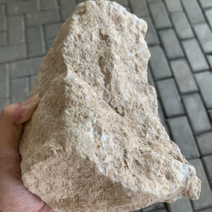 Mineral de Pirofilita en Trozos para la Producción de Porcelana Eléctrica y Aislantes con Alta Resistencia al Voltaje y Durabilidad - Product Image 1