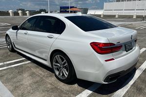 BMW 750i xDrive Plus 2016 Usado en Buen Estado, Sin Accidentes, Volante a la Izquierda/Derecha - Product Image 5