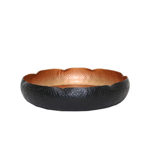 Design fantaisie fer forme ronde bol de service alimentaire noir fini cuisine et table de service et bols décoratifs faits à la main en vrac - Product Image 1