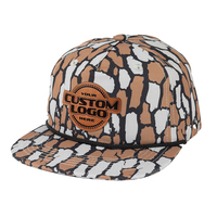 Casquettes Snapback Camouflage à Visière Plate avec Cordon, Patch en Cuir, Logo Avant, Multicolores, Unisexe, Performance, Extérieur, Fête, Voyage, Pêche