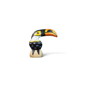 Figurine d'oiseau tucan en bois sculpté noir avec bec orange, décoration d'intérieur Bali par Budivis - Product Image 6