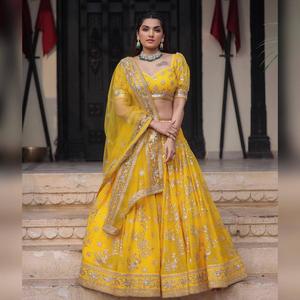 ชุดคอลเลอร์สีเหลืองปักที่น่าสนใจสำหรับปาร์ตี้สวมใส่ผ้าไหม lehenga choli มีขนาดพอดีปกติและทำจากผ้าคุณภาพสูง - Product Image 2